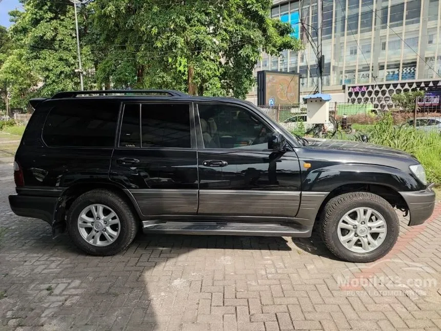 2005 Toyota Land Cruiser Cygnus V8 Wagon