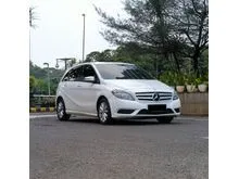 2013 Mercedes-Benz B200 1.6 Urban Hatchback AT READY MERCY B200 AT