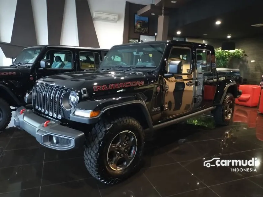 Jual Mobil Jeep Gladiator 2025 Rubicon 3.6 di Sulawesi Tenggara Automatic Pickup Hitam Rp 2.380.000.000
