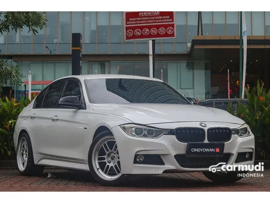 Jual Mobil BMW 320i 2015 Sport 2.0 di Banten Automatic Sedan Putih Rp 305.000.000