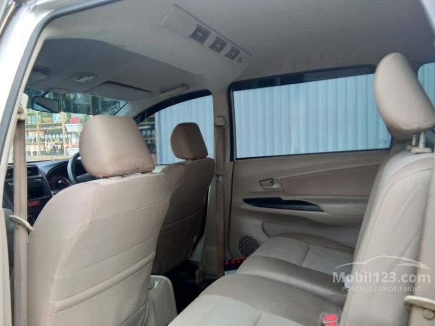 Jual Mobil Toyota Kijang 2002 LGX 1.8 di Jawa Timur Manual ...