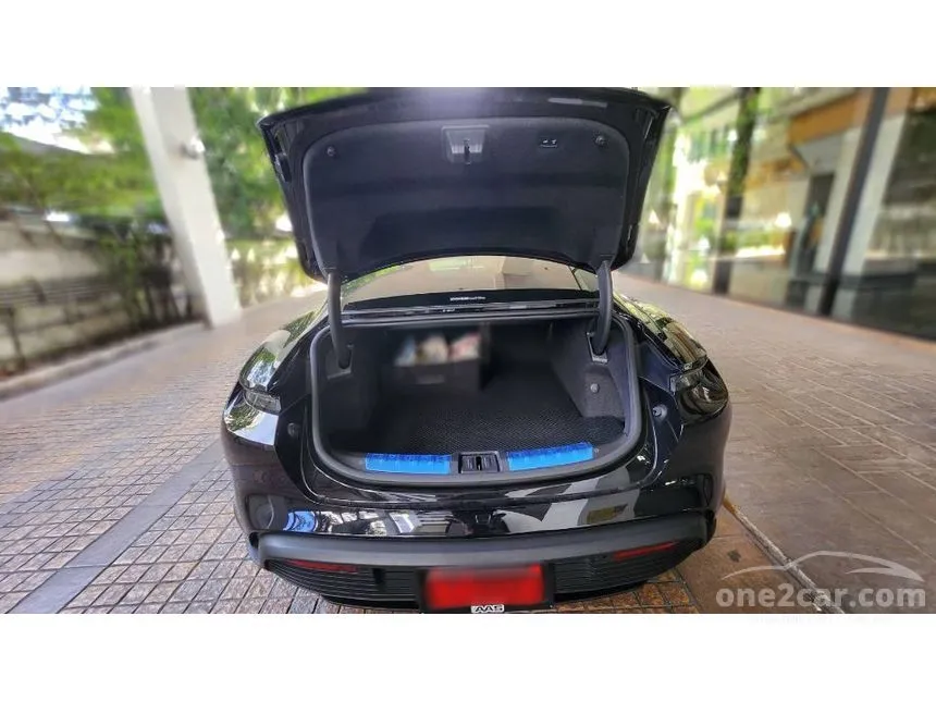 2024 Porsche Taycan 4S Sedan