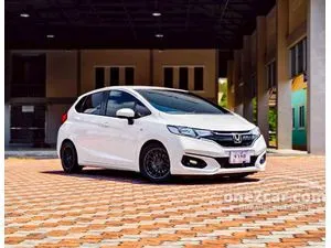 2017 Honda JAZZ 1.5 V Hatchback