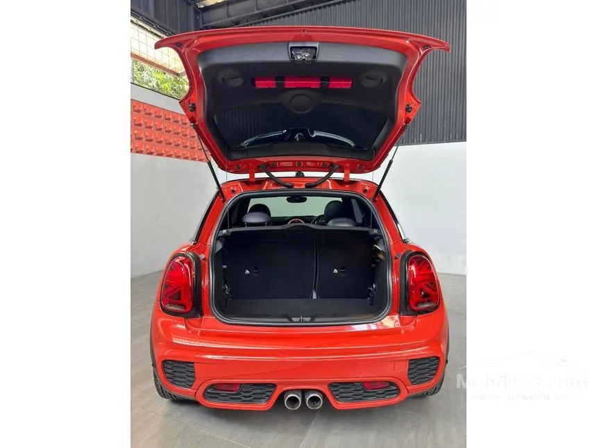 2018 MINI Cooper S 3 Door (Red Hot) Hatchback