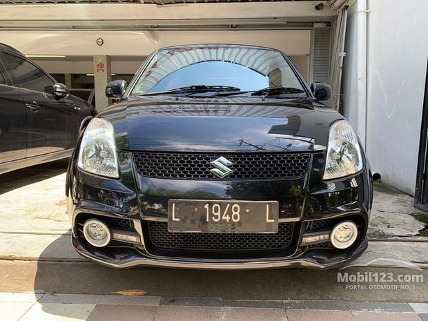  Suzuki  Swift  Mobil  Bekas  Baru dijual di Jawa timur 