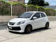 2015 Honda Brio 1.2 (ปี 11-16) V Hatchback