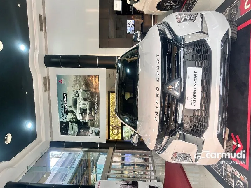 Jual Mobil Mitsubishi Pajero Sport 2024 Dakar 2.4 di Jawa Barat Automatic SUV Putih Rp 516.000.000