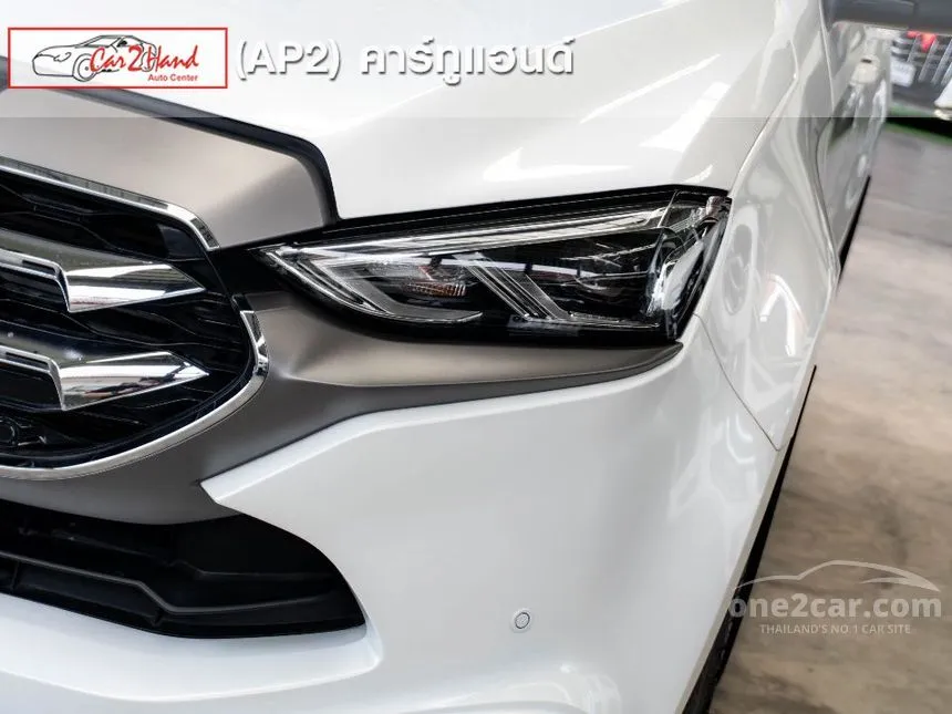 2022 Isuzu MU-X Ultimate SUV