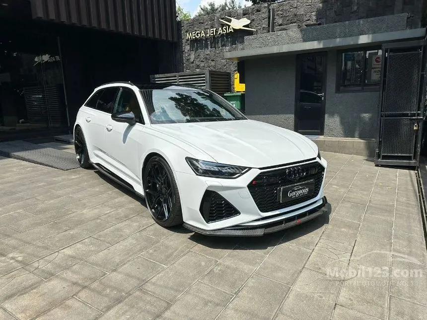 Jual Mobil Audi RS6 2023 Avant Vorsprung 4.0 di Jawa Timur Automatic Wagon Putih Rp 4.770.000.000