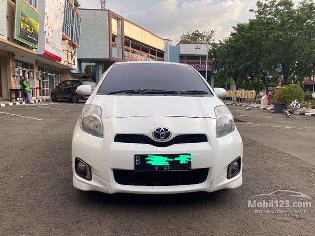 Toyota Yaris Mobil Bekas Baru dijual di Bekasi timur Toyota Yaris Mobil Bekas Baru dijual di Bekasi timur