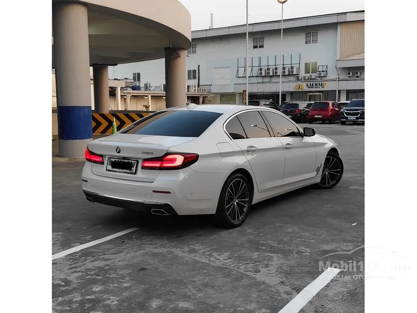 2022 BMW 530i Opulence Sedan