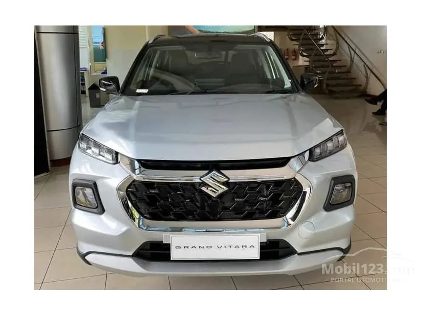 Jual Mobil Suzuki Grand Vitara 2024 MHEV GX Two Tone 1.5 di Banten Automatic SUV Silver Rp 345.000.000