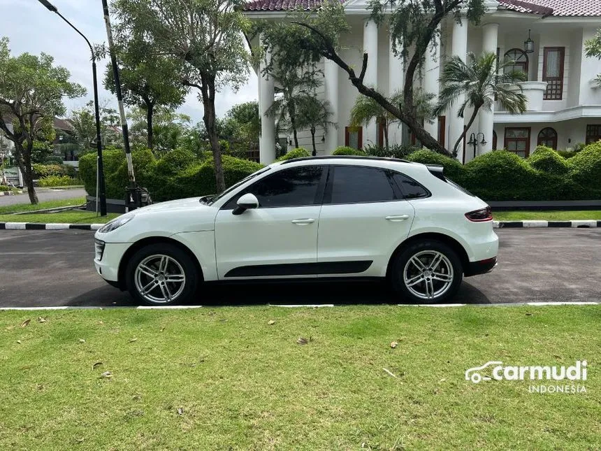 2015 Porsche Macan SUV