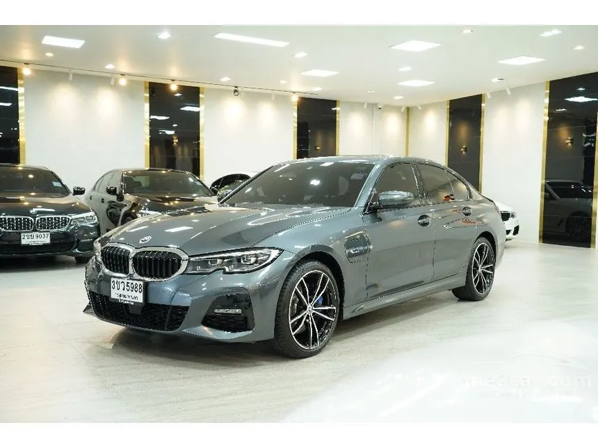 2023 BMW 330e M Sport Sedan