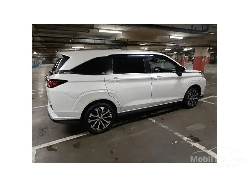 2023 Toyota Veloz Q (Premium Color) MPV
