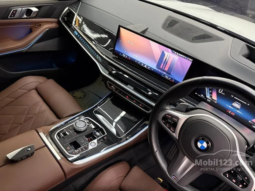 2025 BMW X5 xDrive40i M Sport SUV