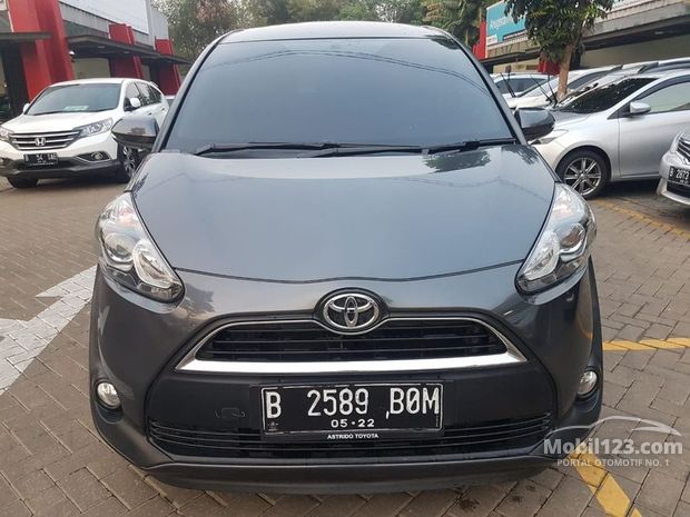  Toyota  Sienta  Mobil  Bekas Baru dijual di Indonesia 