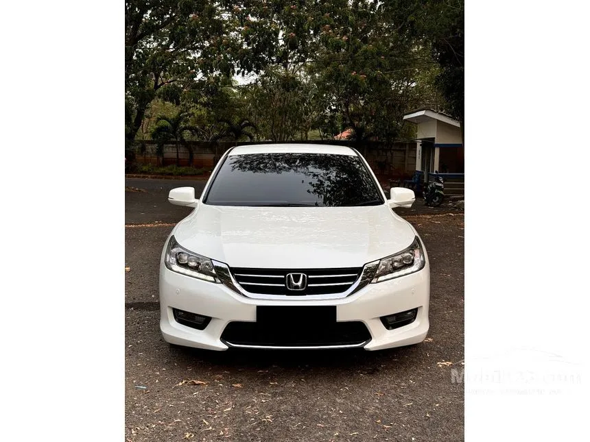Jual Mobil Honda Accord 2015 VTi