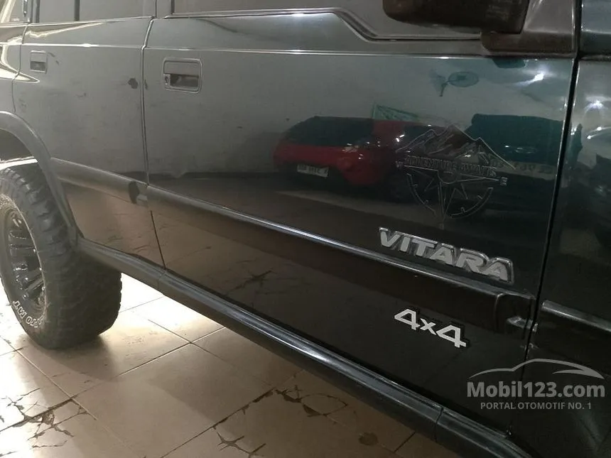 1993 Suzuki Vitara SUV