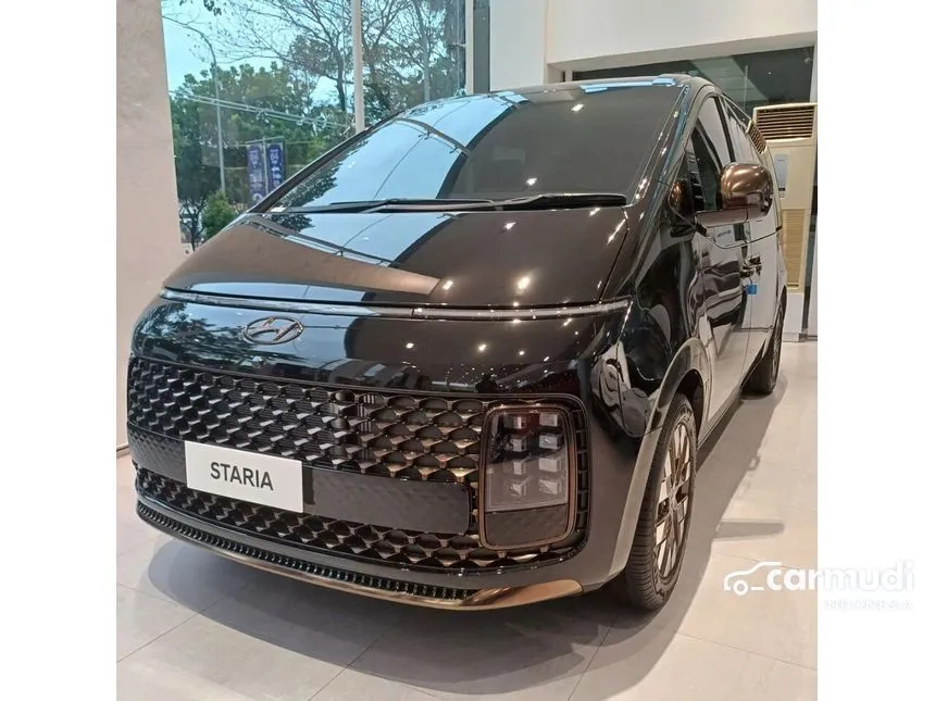 Jual Mobil Hyundai Staria 2023 Signature 7 2.2 di Jawa Barat Automatic Wagon Hitam Rp 1.060.000.000
