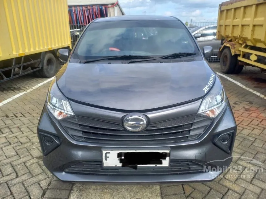 Jual Mobil Daihatsu Sigra 2024 M 1.0 di Jawa Barat Manual MPV Abu