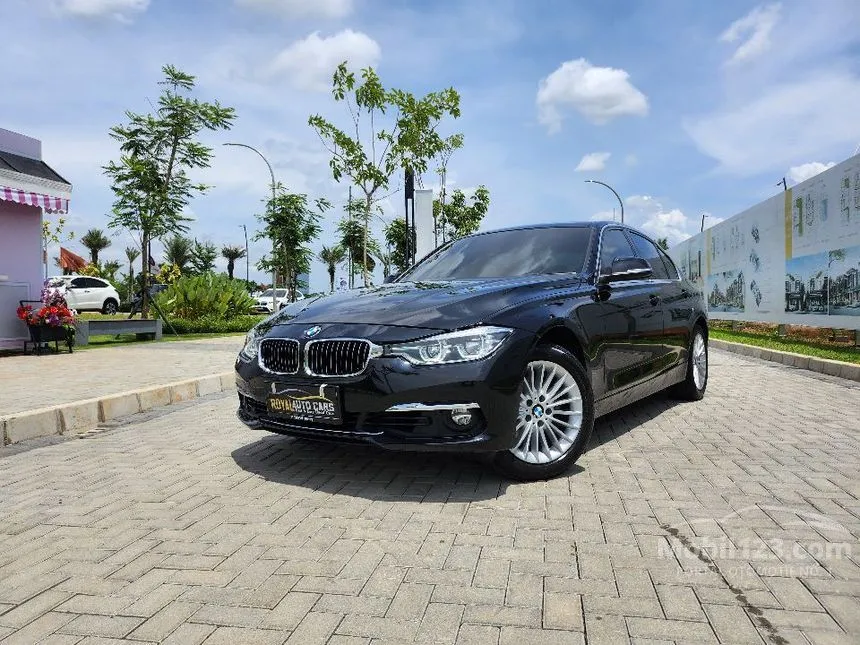 Jual Mobil BMW 320i 2018 Luxury 2.0 di DKI Jakarta Automatic Sedan Hitam Rp 343.000.000