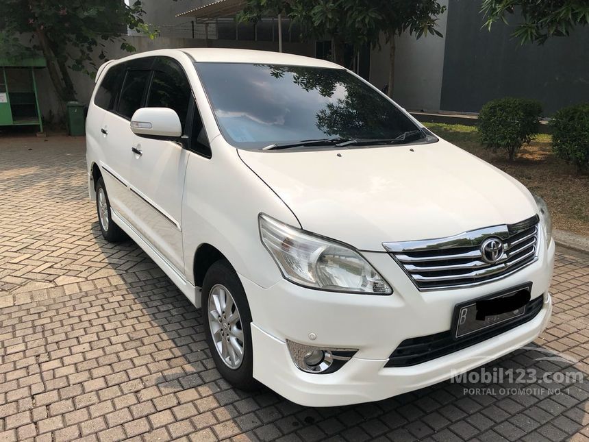 Harga Mobil Bekas Innova V Luxury 2012