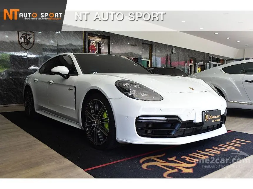 2018 Porsche PANAMERA 4 E-Hybrid Sedan