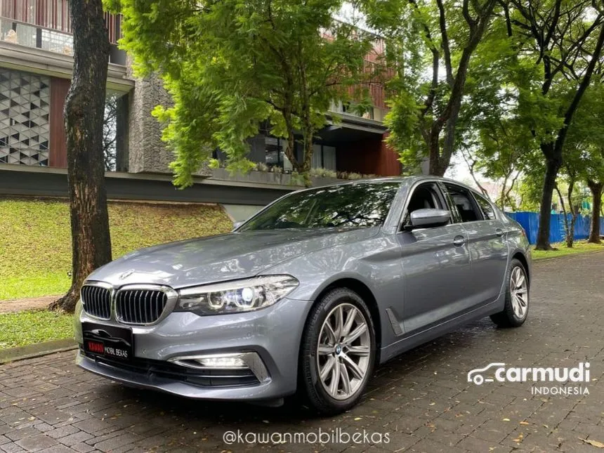 2018 BMW 520i Luxury Sedan