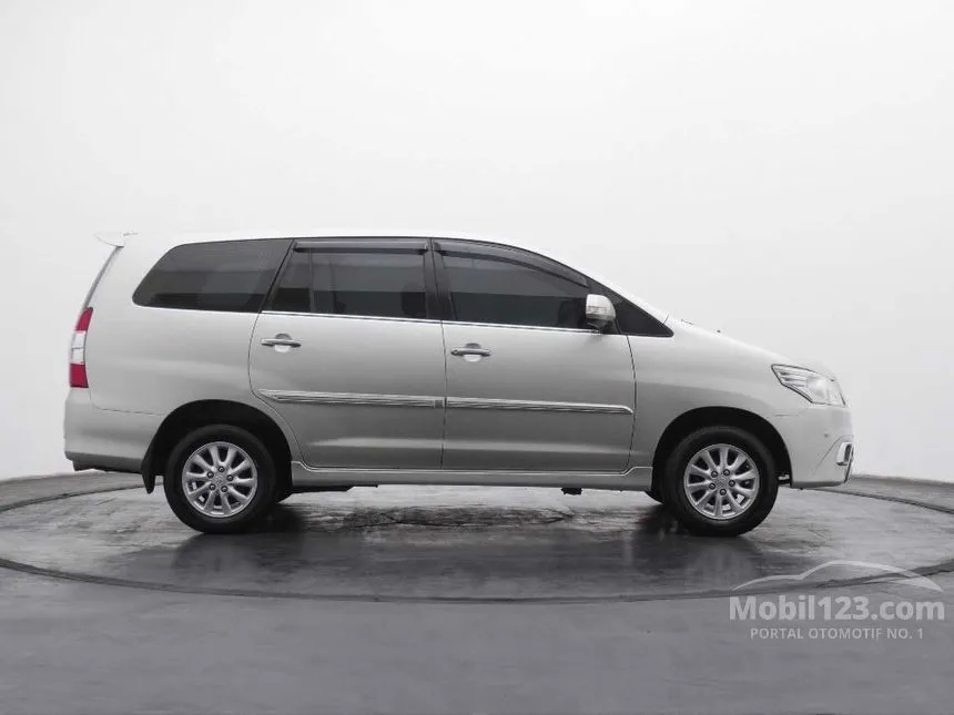 2014 Toyota Kijang Innova V Luxury MPV