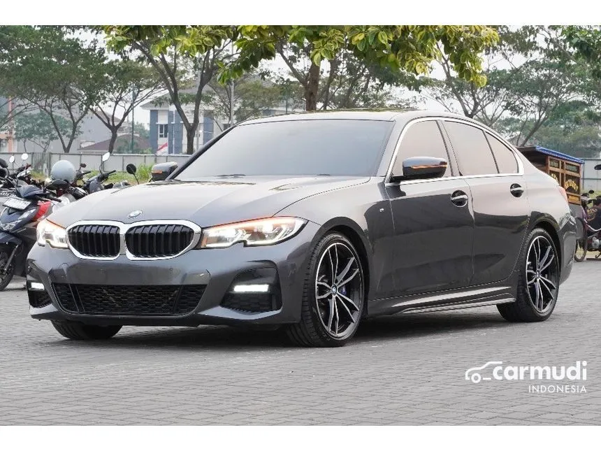 Jual Mobil BMW 330i 2021 M Sport 2.0 di DKI Jakarta Automatic Sedan Abu