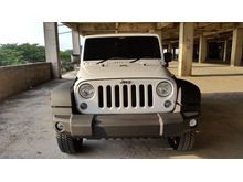2014 Jeep Wrangler 3.0 Sport Renegade Warna Putih LOW KM