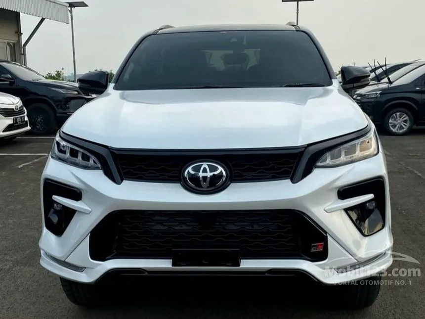 Jual Mobil Toyota Fortuner 2024 GR Sport TSS 2.8 di Banten Automatic SUV Putih Rp 517.000.000