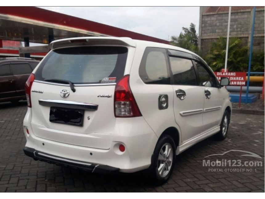 Jual Mobil  Toyota Avanza  2019  Veloz  1 5 di Jawa Timur 
