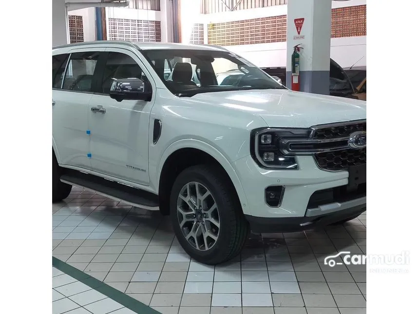 Jual Mobil Ford Everest 2024 Titanium 2.0 di Jawa Timur Automatic SUV Putih Rp 933.000.000