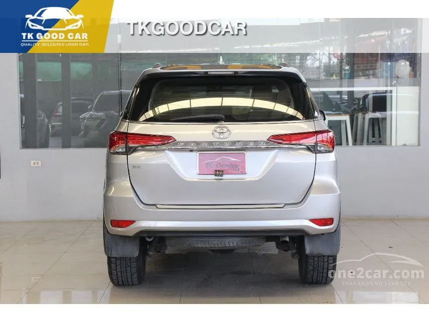 2016 Toyota FORTUNER V SUV