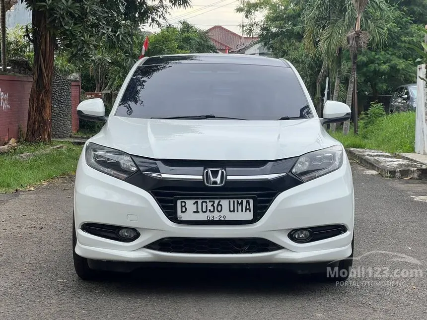 Jual Mobil Honda HR