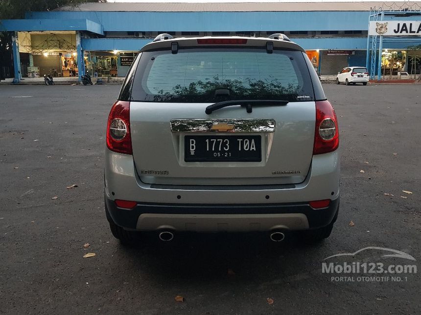 Jual Mobil  Chevrolet  Captiva 2011 C100 2 4 di Jawa  Timur  