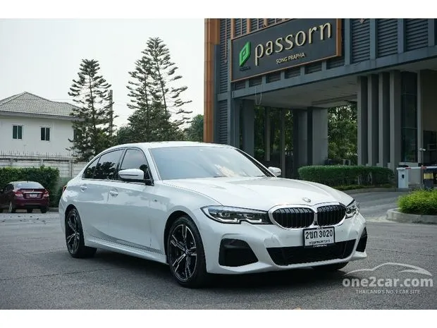 Bmw 320i store m sport white