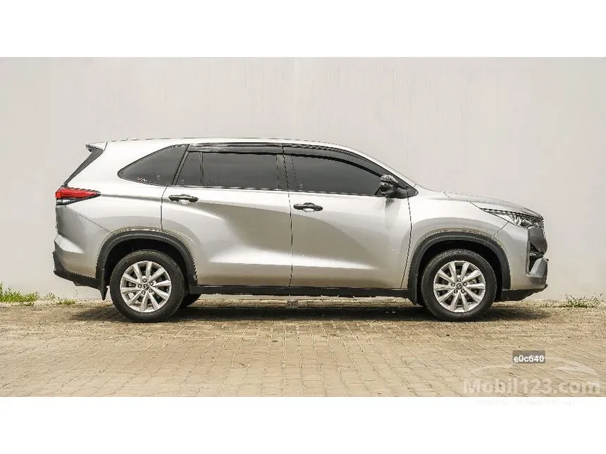 2023 Toyota Kijang Innova Zenix V (Premium Color) MPV