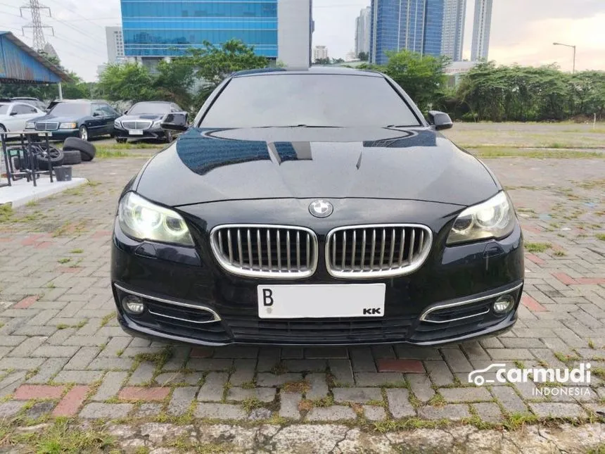 Jual Mobil BMW 520i 2014 Modern 2.0 di Jawa Timur Automatic Sedan Hitam Rp 299.000.000