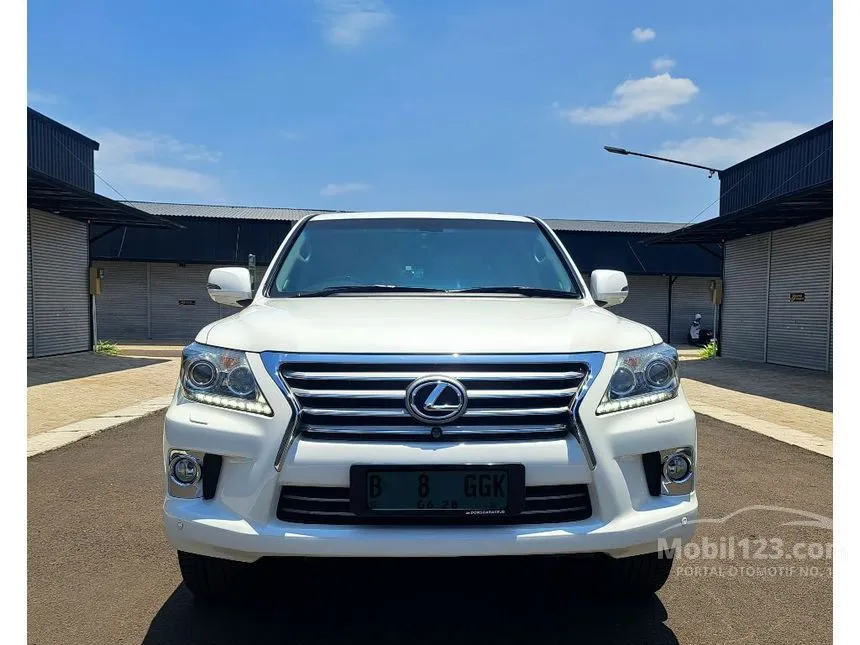 Jual Mobil Lexus LX570 2012 5.7 di DKI Jakarta Automatic SUV Putih Rp 778.000.000