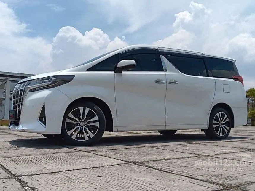 Jual Mobil Toyota Alphard 2023 G (Non Premium Color) 2.5 di DKI Jakarta Automatic MPV Putih Rp 1.125.000.000