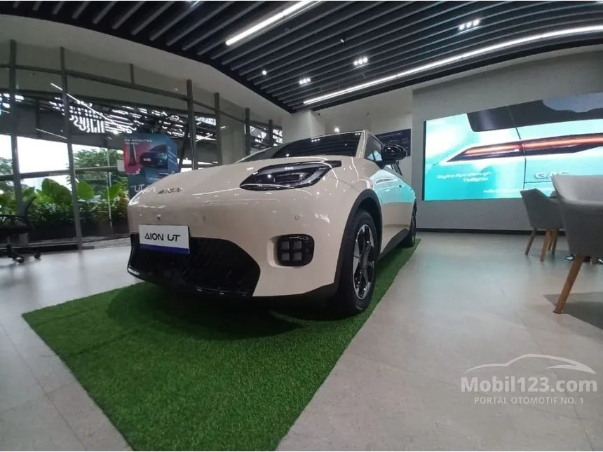 2026 GAC AION UT Premium Hatchback