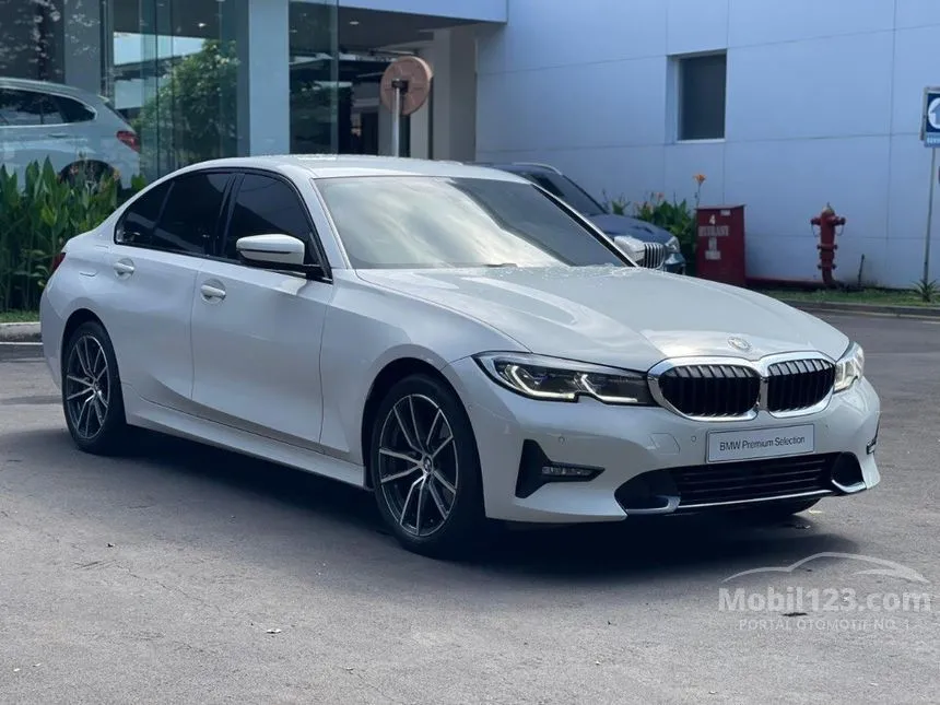 Jual Mobil BMW 320i 2019 Sport 2.0 di Jawa Timur Automatic Sedan Putih Rp 625.000.000