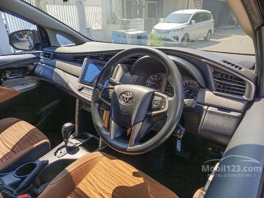2017 Toyota Kijang Innova V MPV