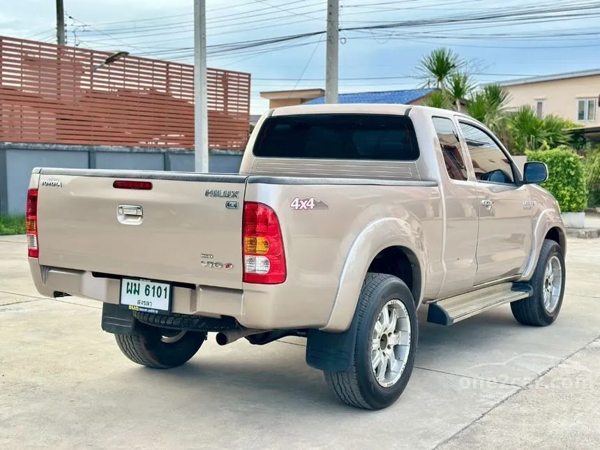 2005 Toyota HILUX VIGO E Extra Cab Pickup