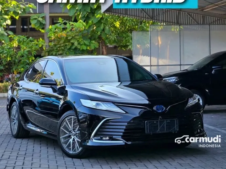 Jual Mobil Toyota Camry 2024 HV TSS 2 2.5 di Jawa Timur Automatic Sedan Hitam Rp 800.000.000
