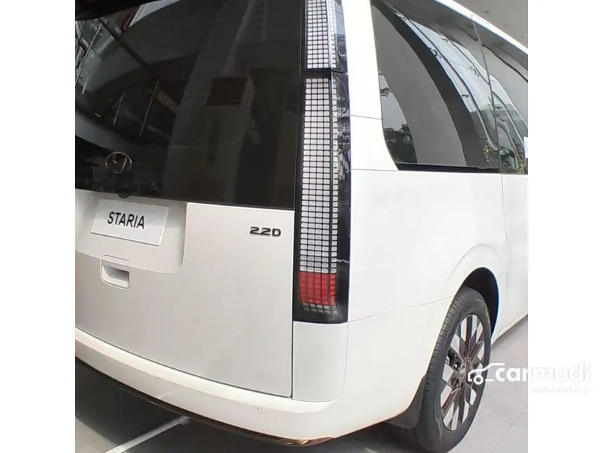 2025 Hyundai Staria Signature 7 MPV