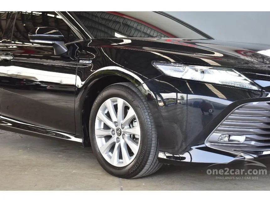 2018 Toyota Camry Hybrid Premium Sedan